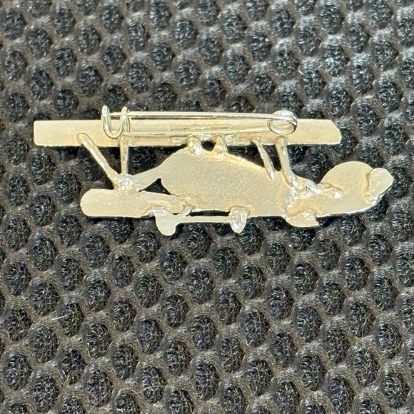 Vintage Silver Tone Airplane Brooch - Biplane with Heart Detail Unisex - Picture 5 of 9